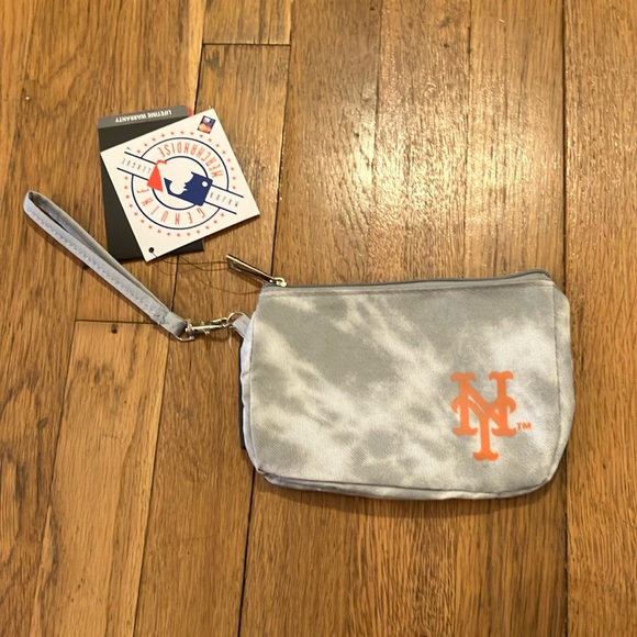 NWT Tie Dyed Grey New York Mets Fabric Wristlet - Picture 1 of 8